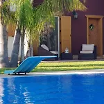 Depandance Con Piscina E Jacuzzi فونتاني بيانكي