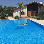 Depandance Con Piscina E Jacuzzi بيت للعطل *