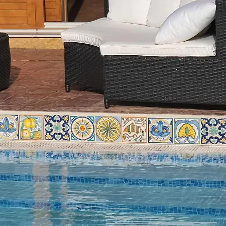 Depandance Con Piscina E Jacuzzi 度假居