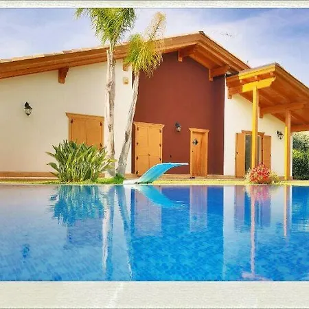 Depandance Con Piscina E Jacuzzi Casa vacanze Fontane Bianche