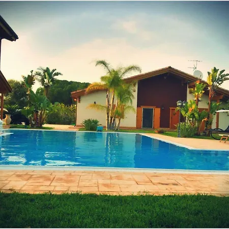 Casa vacanze Depandance Con Piscina E Jacuzzi Fontane Bianche