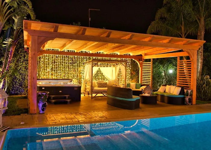 度假居 Depandance Con Piscina E Jacuzzi *