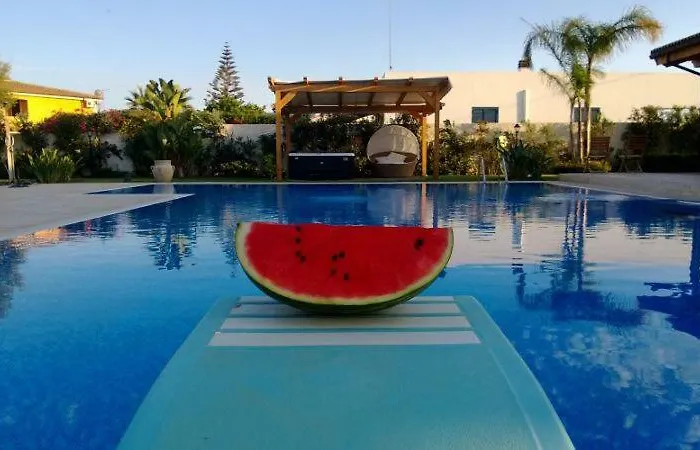 Depandance Con Piscina E Jacuzzi