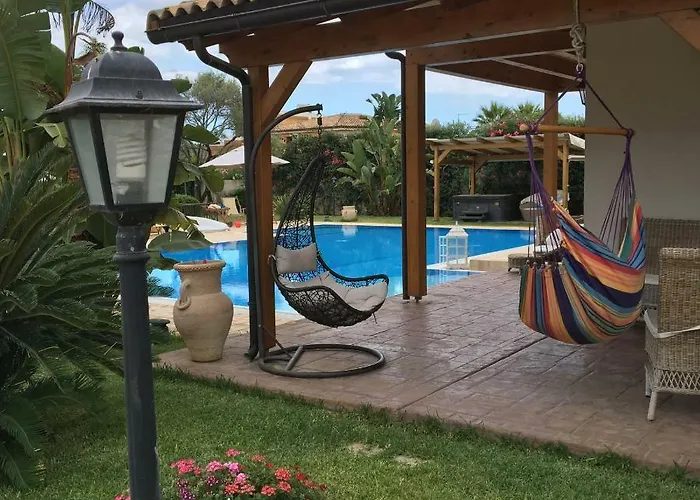 度假居 Depandance Con Piscina E Jacuzzi *