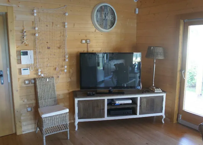 Depandance Con Piscina E Jacuzzi