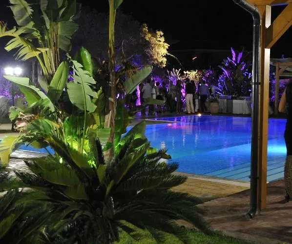 度假居 Depandance Con Piscina E Jacuzzi 冯塔尼比安奇