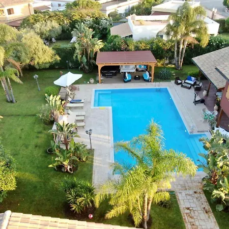 Depandance Con Piscina E Jacuzzi بيت للعطل فونتاني بيانكي